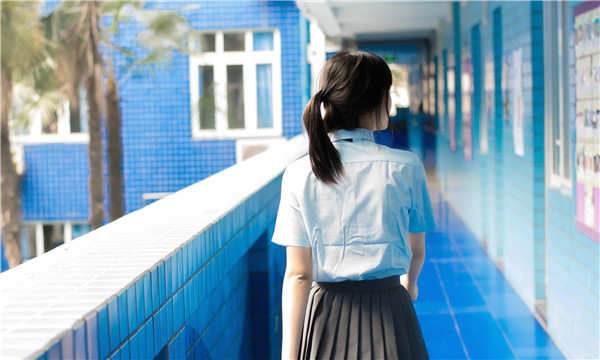 青山如何找到一个可以帮助我生孩子的女人？